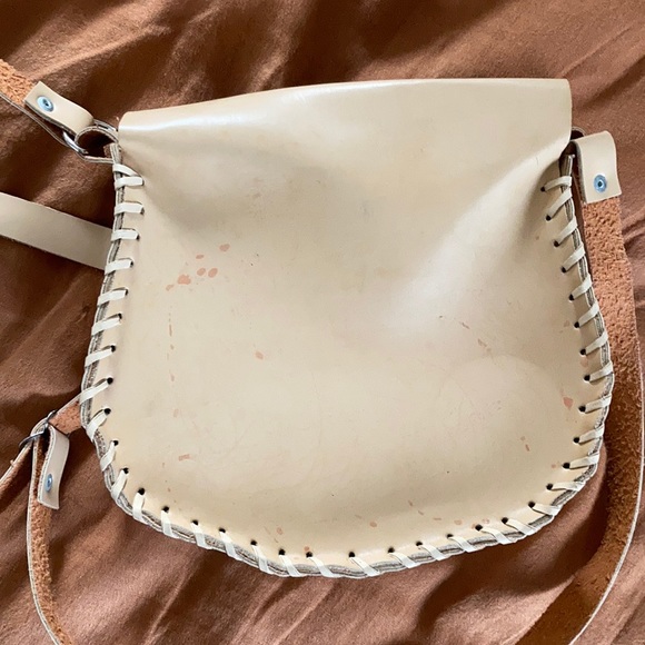 Leather tooled bohemian saddle bag - Picture 7 of 9